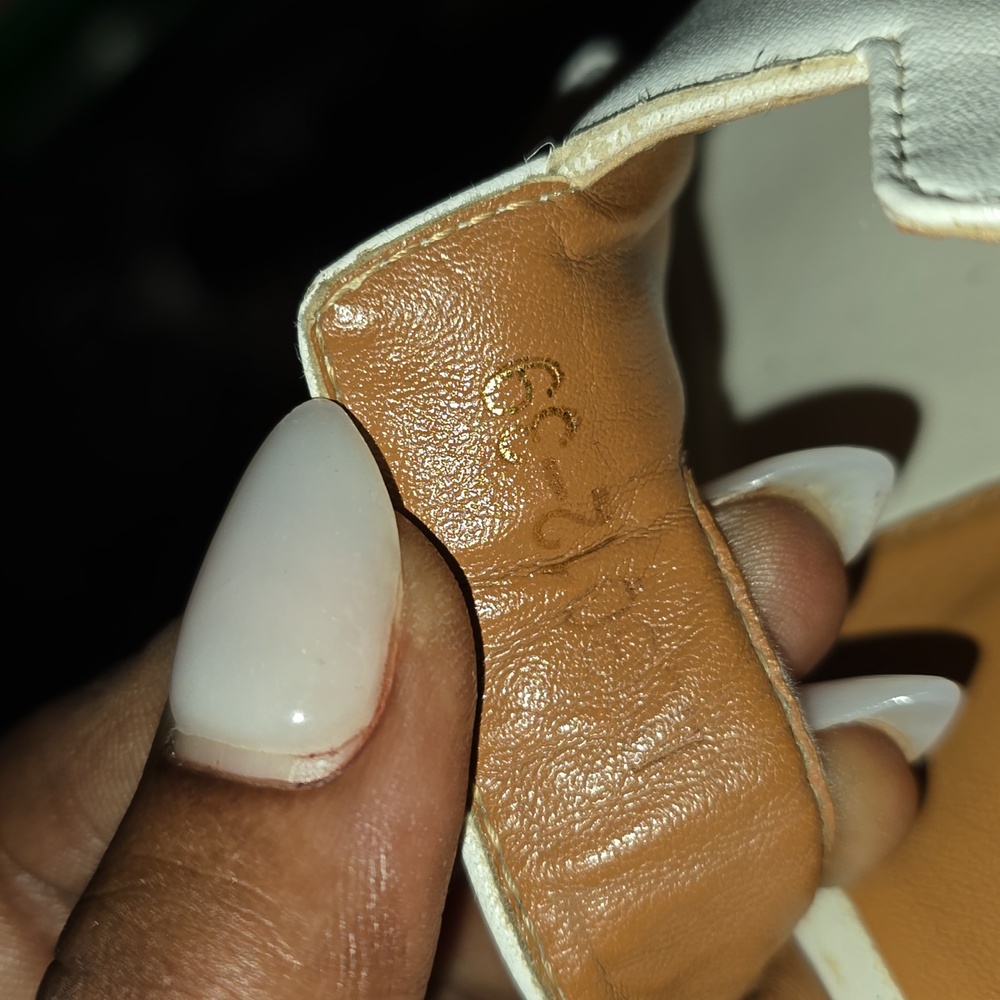 Women's Flats - Picture 4 of 7